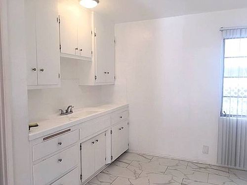 4th image of 345 Burchett St APT E