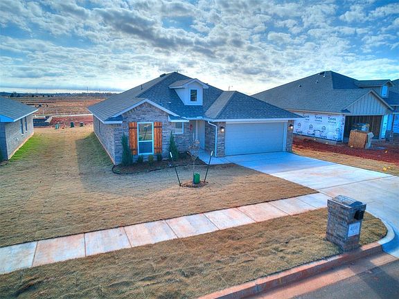 4th image of 4010 Lynford Ln