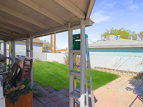 4th image of 6302 W Clarendon Ave