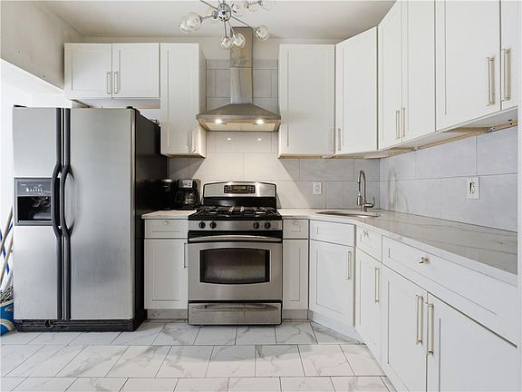 5th image of 372 Parkside Ave