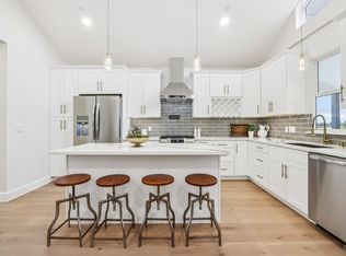 2575 Fremont Dr, Sonoma, CA 95476