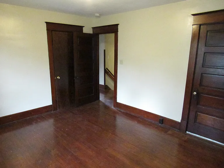 821 S 7th St — Photo 17