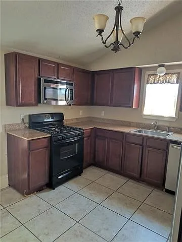 7615 Dominican St — Photo 16