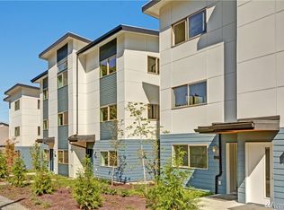 4208 S Greenbelt Station Dr, Seattle, WA 98118