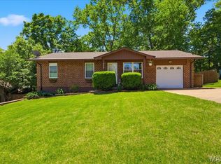 112 Willow Dr, Eureka, MO 63025