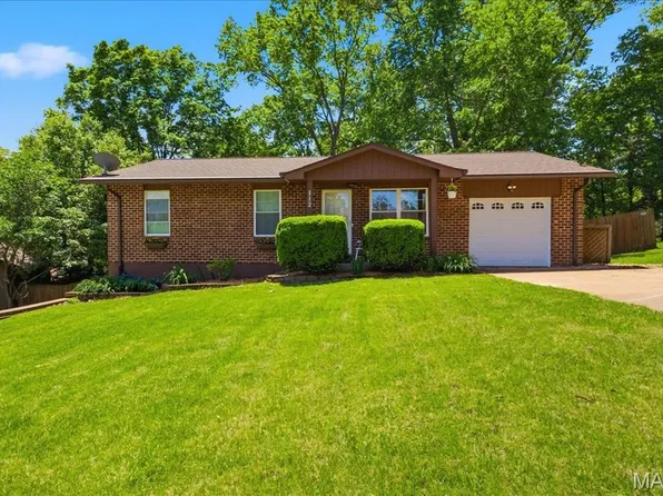 112 Willow Dr, Eureka, MO 63025