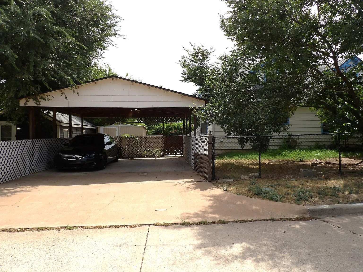 3 bed, 1.5 bath, 1820 sqft, $1,395 — Photo 2