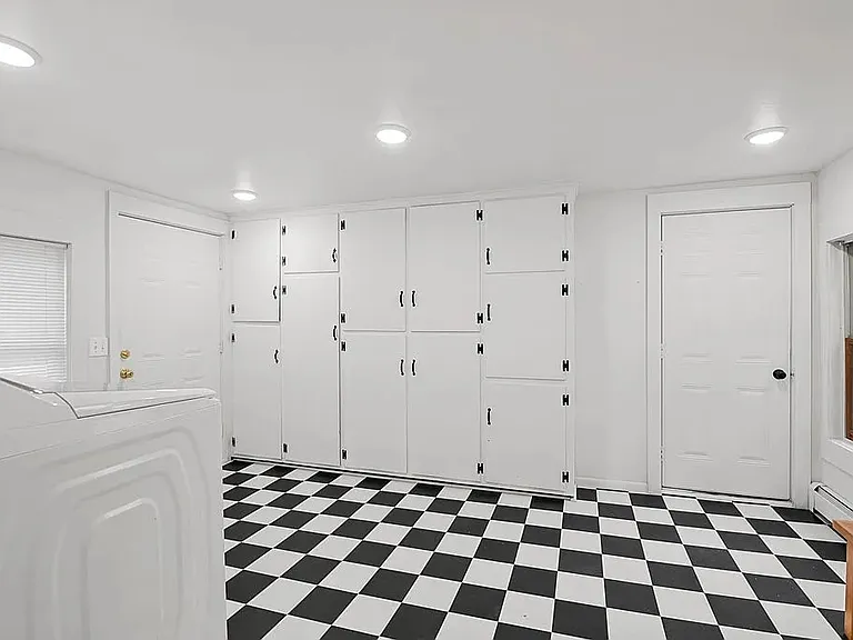 Laundry Room - Attaches to Garage