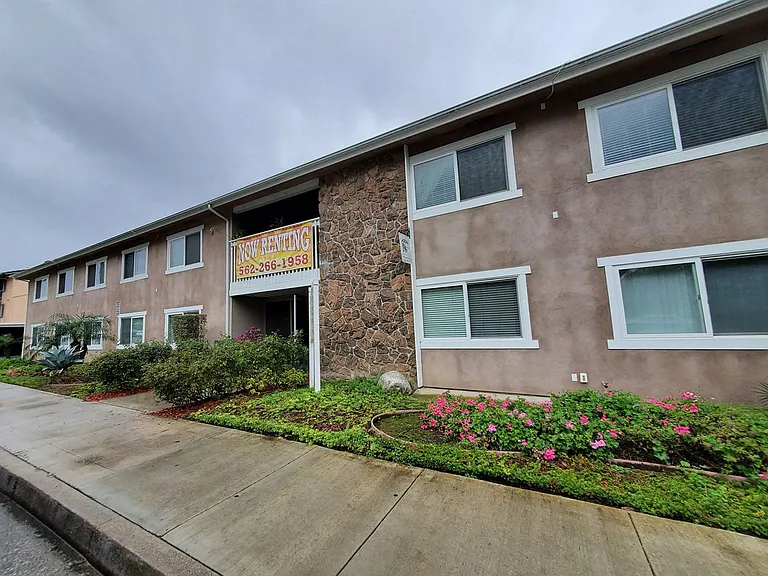 360 E Erna Ave — Photo 7