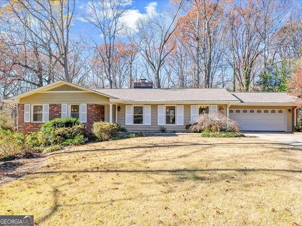 5134 Timber Trl S, Sandy Springs, GA 30342