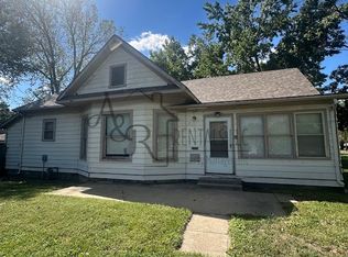 928 E 7th St, Pittsburg, KS 66762
