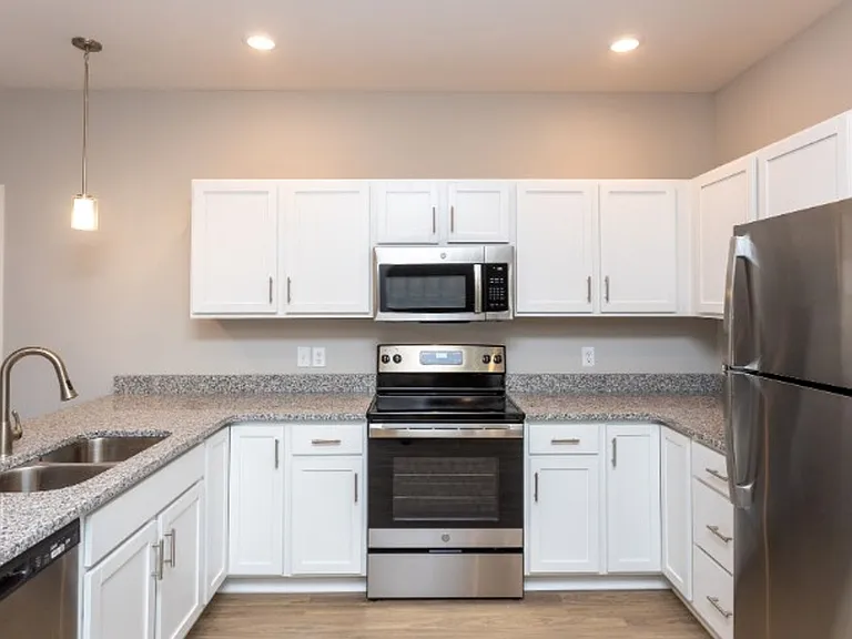 Preston Valley Apartments — Photo 31