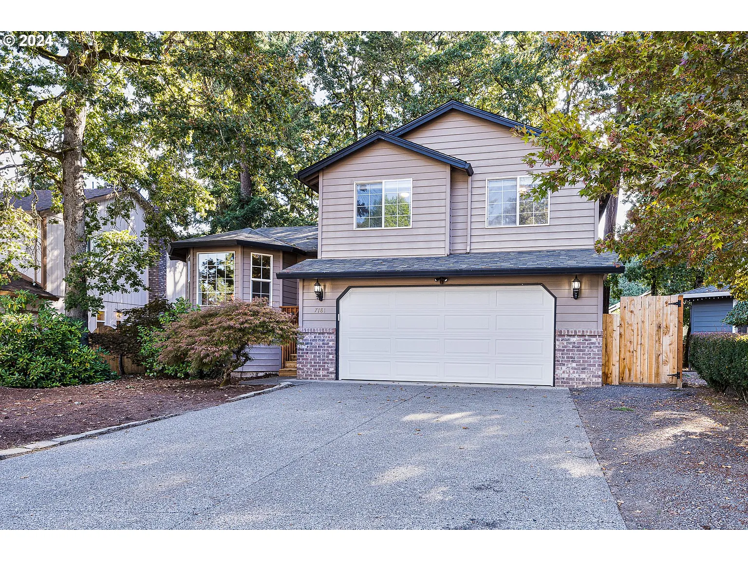 7181 SE Stella Ct photo 1