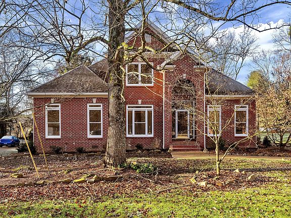 2nd image of 458 Harpeth Meadows Dr