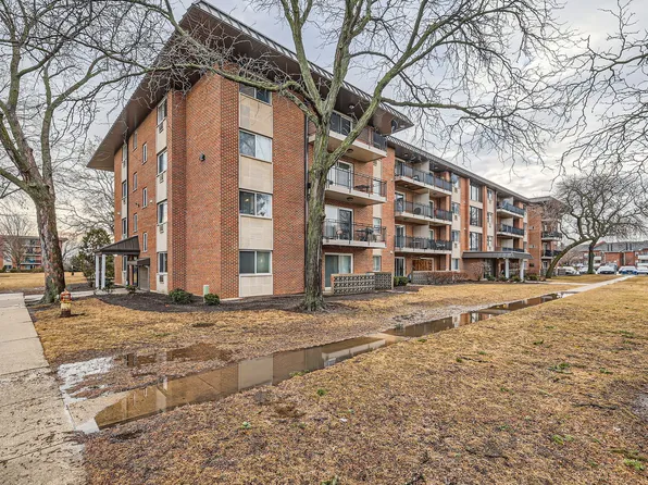 2230 S Goebbert Rd APT 147, Arlington Heights, IL 60005