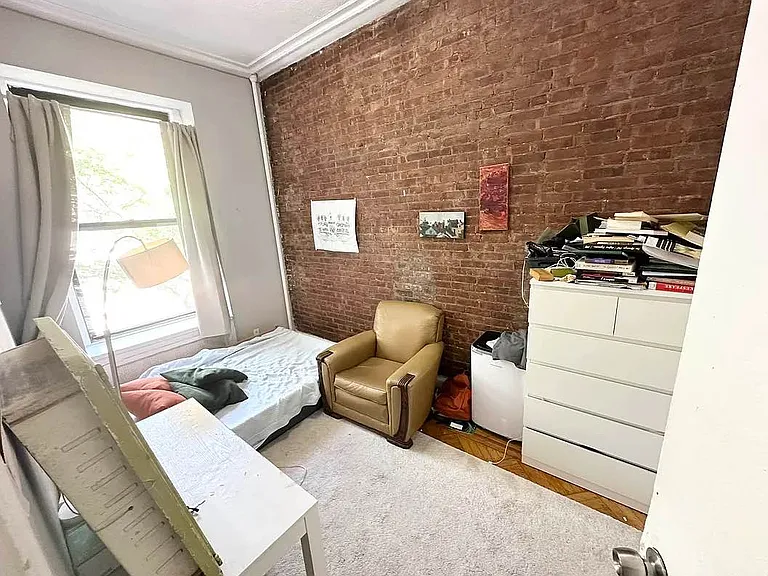 122 W 81st St #5 — Photo 2