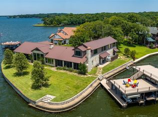 130 White Cap Ln, Mabank, TX 75156