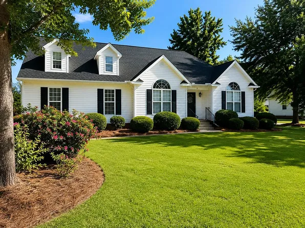115 Hollow Tree Ct, Lugoff, SC 29078