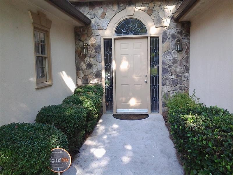 1st image of 7325 Waters Edge Dr