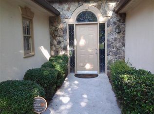 7325 Waters Edge Dr, Stone Mountain, GA 30087