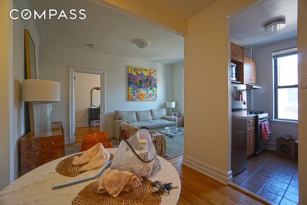 Rented by Compass | media 31