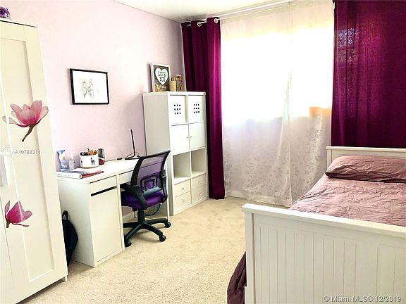 4th image of 1710 NE 191st St APT 406