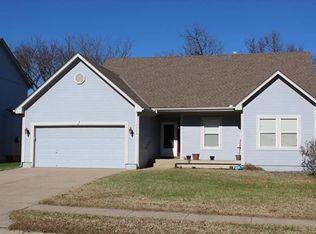 1000 SW 13th Ter, Lees Summit, MO 64081