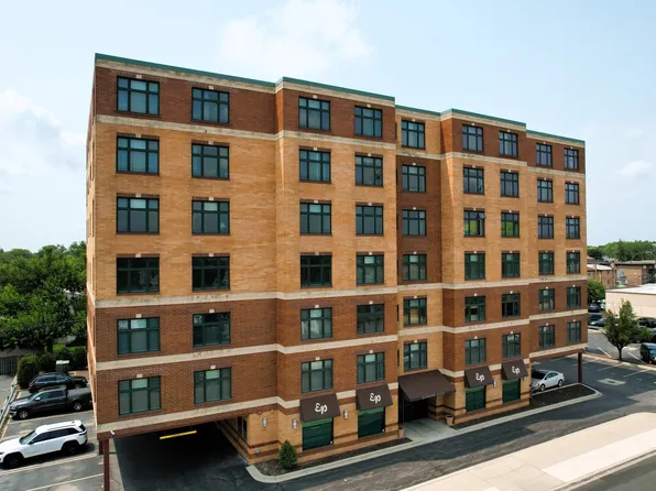 1930 N Harlem Ave APT 204, Elmwood Park, IL 60707