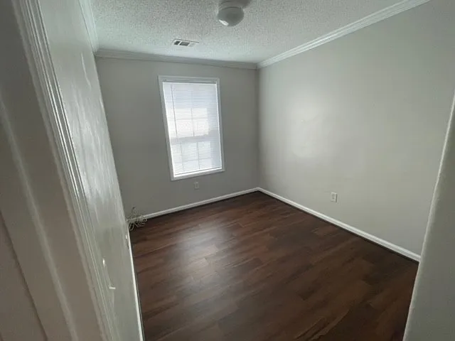 4327 Queensboro Ave S — Photo 7
