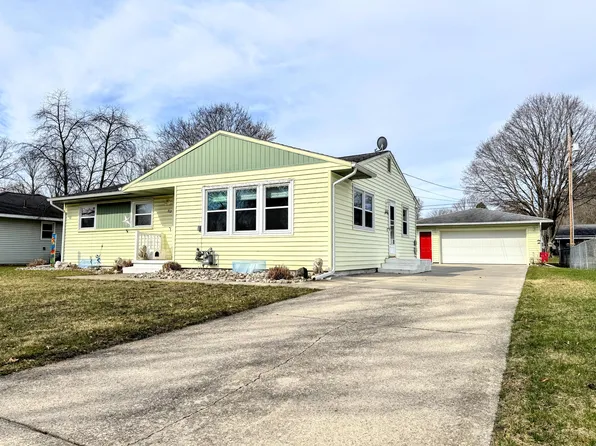 712 Lilac Ave, Big Rapids, MI 49307