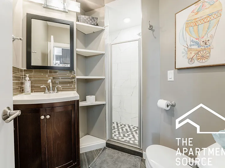 1806 W Grand Ave #2E — Photo 13