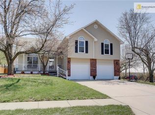 1633 SW Jeffrey Dr, Lees Summit, MO 64081