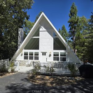 987 Tirol Ln, Lake Arrowhead, CA, 92352