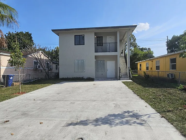6986 NW 21st Ave #6900 — Photo 2