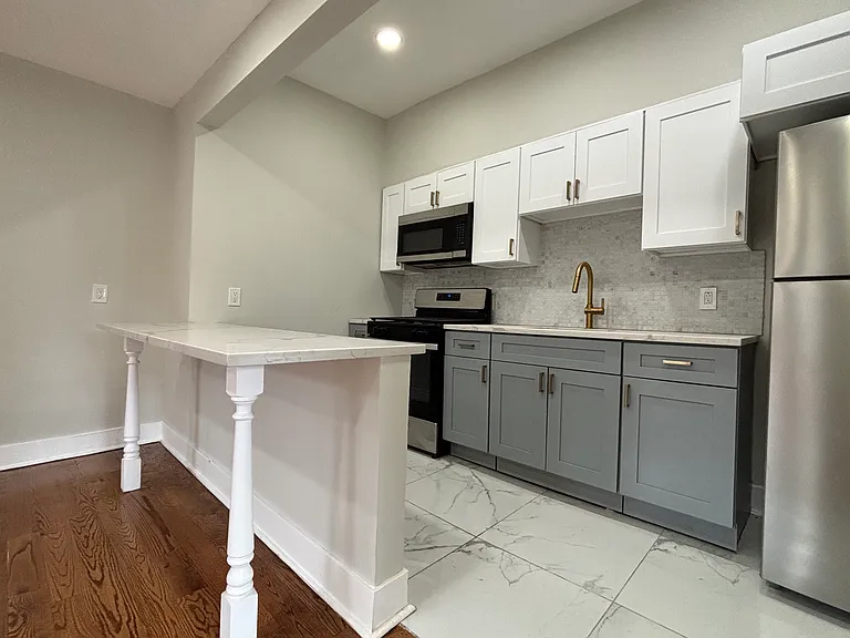 237 Davenport Ave #B — Photo 1