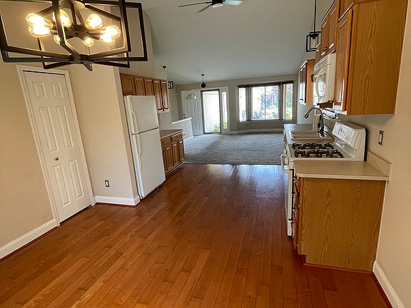 3rd image of 43114 Dante Ct #16