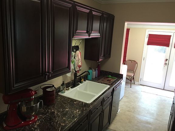5th image of 6141 Calmont Ave