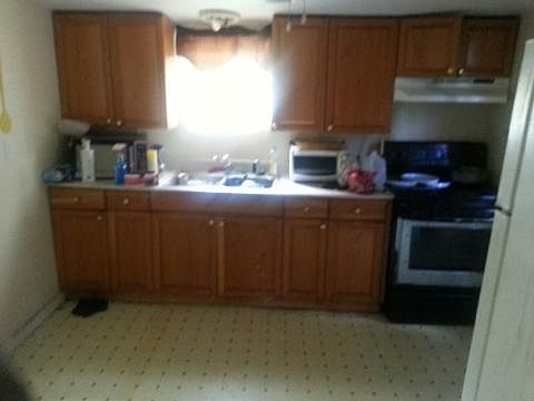 4th image of 1609 E Poinsettia Ave