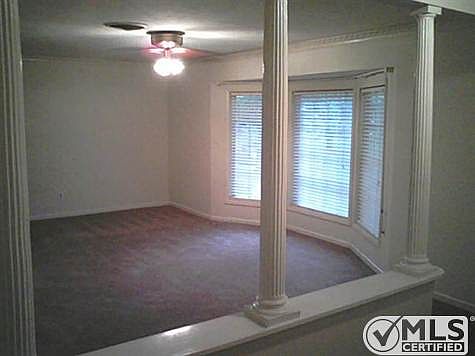 3rd image of 5208 Briarwood Ln