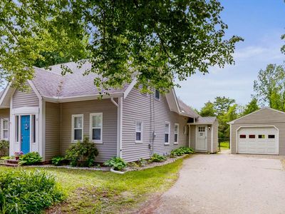 32 Main Street, Raymond, ME, 04071