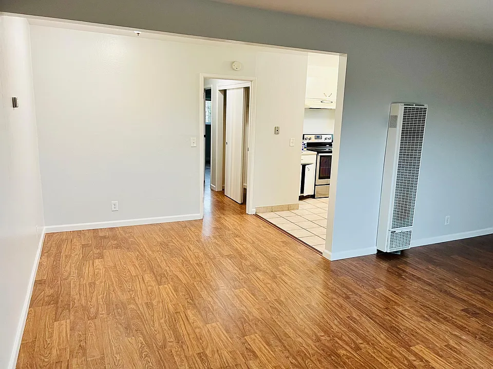 Dining room.