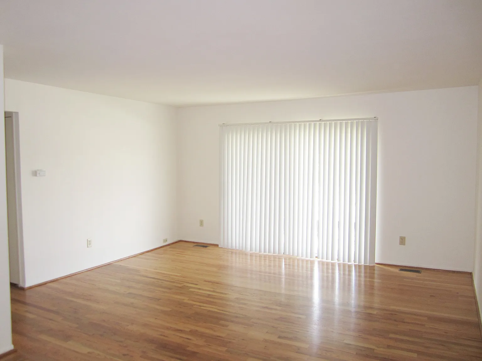 1 bed, 705 sqft, $1,195 — Photo 3