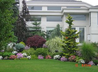 2837 Shore Dr, Merrick, NY 11566