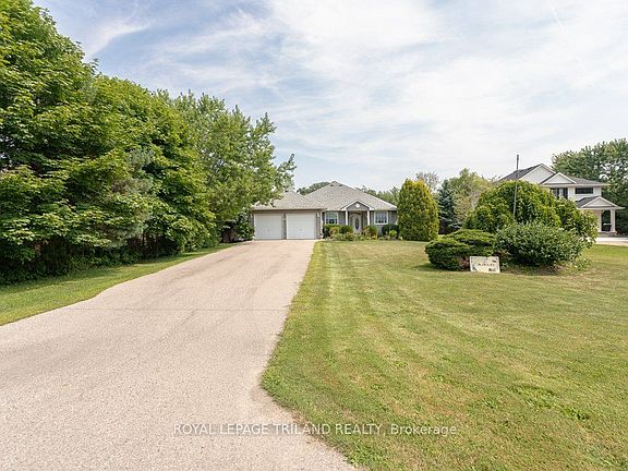 2nd image of 14 Poplar St