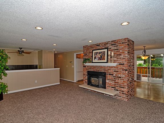 4th image of 18625 NE 161st Pl