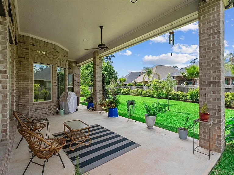 122 Coral Bells Ct — Photo 32