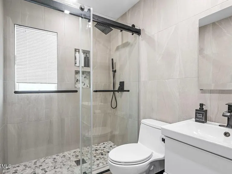 16 Bridle Dr — Photo 30