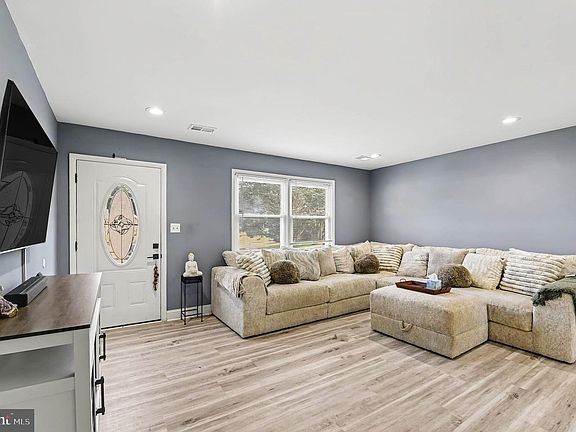 4th image of 2502 Burlwood Ct