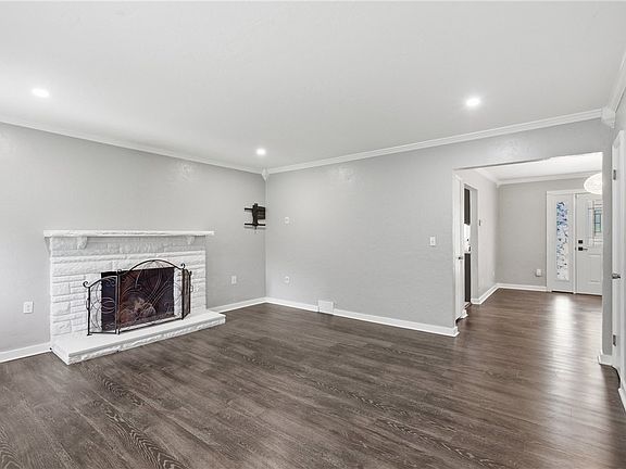 4th image of 4952 McAnulty Rd
