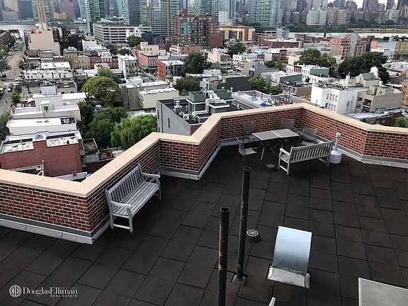 4th image of 1203 Jackson Ave APT 4A